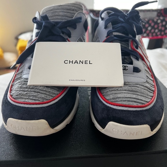 Authenticated Chanel Low Top Trainer Navy Velvet - Picture 1 of 7